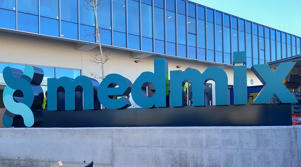 Proyecto letras corpóreas exterior